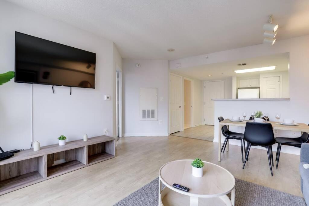Fantastic 1 Bedroom Condo At Ballston With Gym 阿林顿 外观 照片
