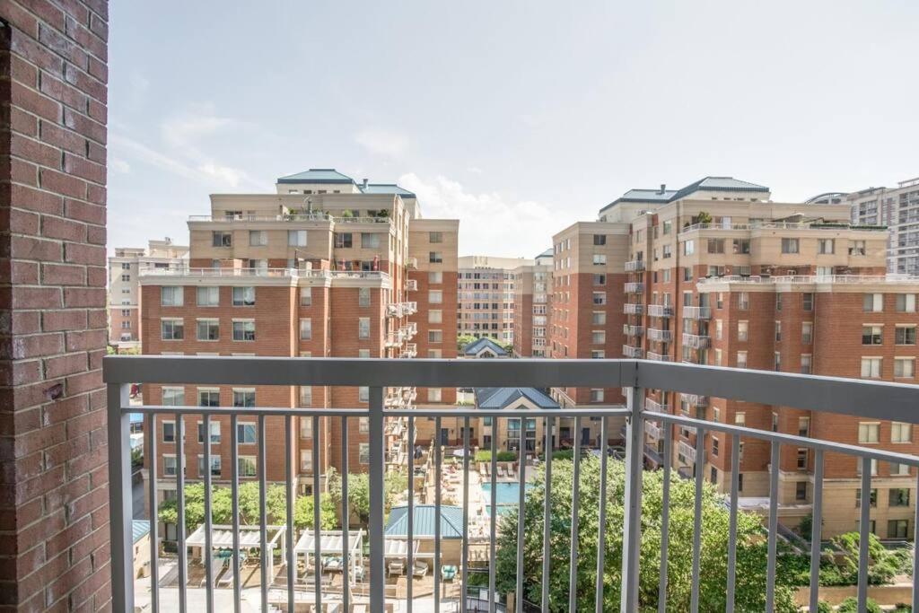 Fantastic 1 Bedroom Condo At Ballston With Gym 阿林顿 外观 照片