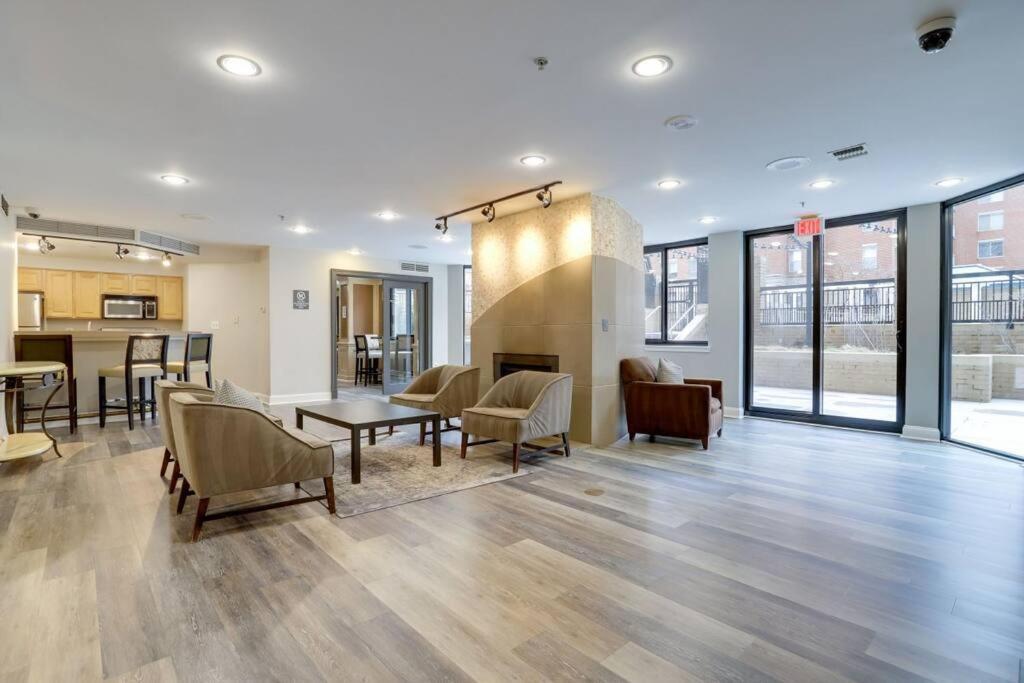 Fantastic 1 Bedroom Condo At Ballston With Gym 阿林顿 外观 照片